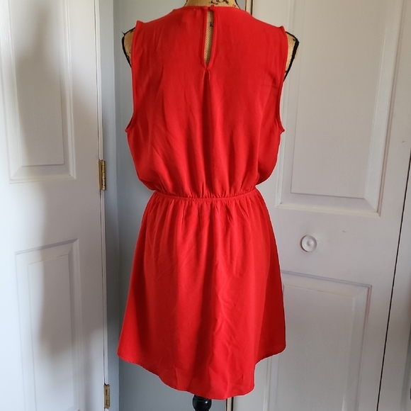 Monteau Vibrant Red Garment - Picture 3 of 6